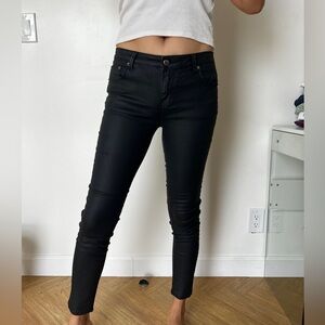Hot Zara skinny jeans.